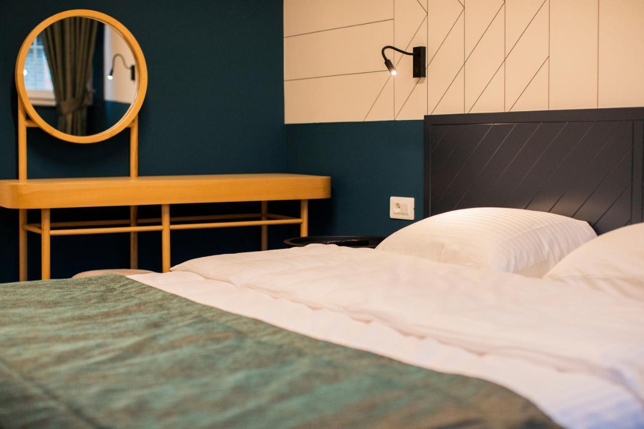 Benelux Hotel Peć Eksteriør billede