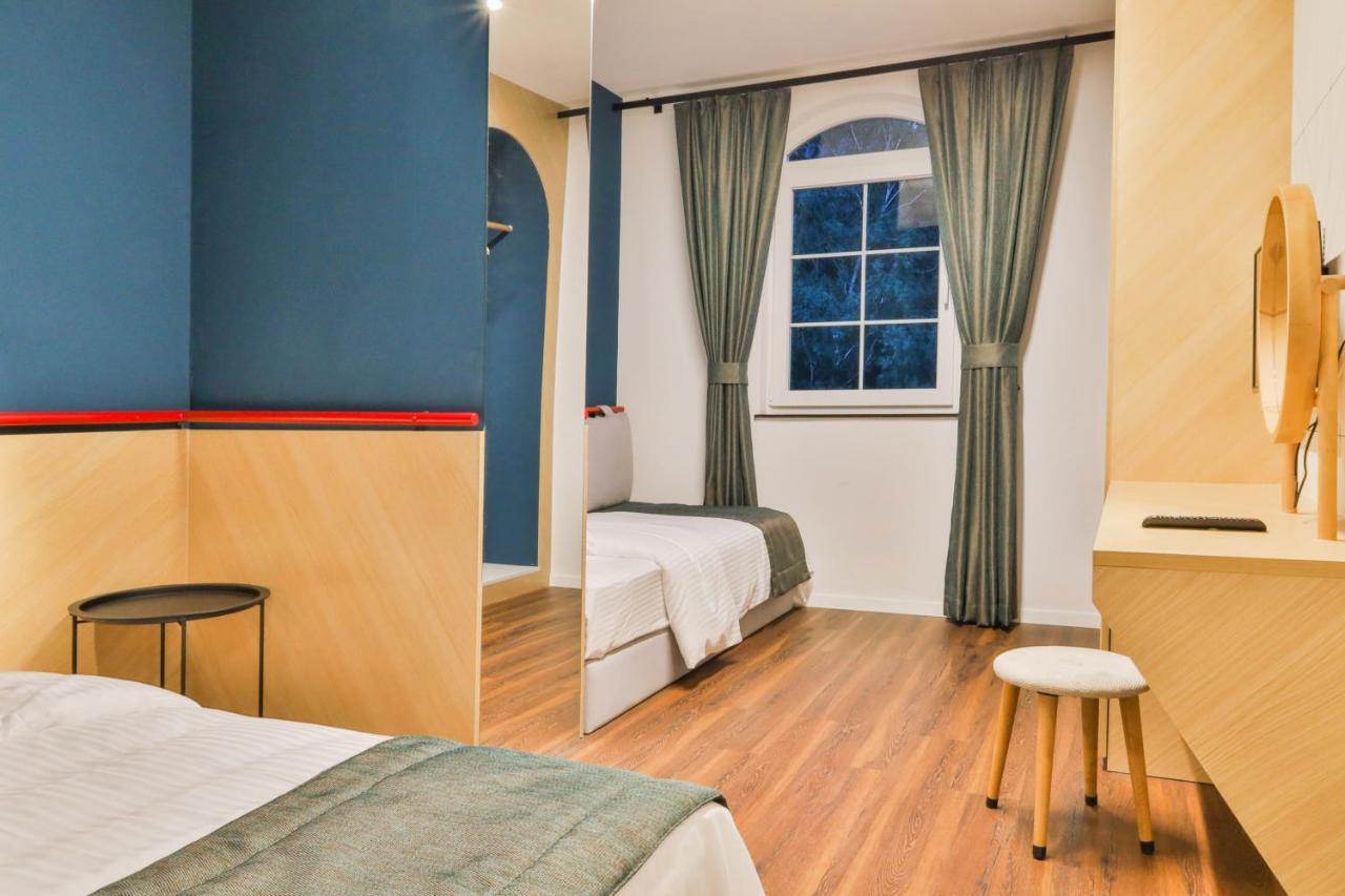 Benelux Hotel Peć Eksteriør billede